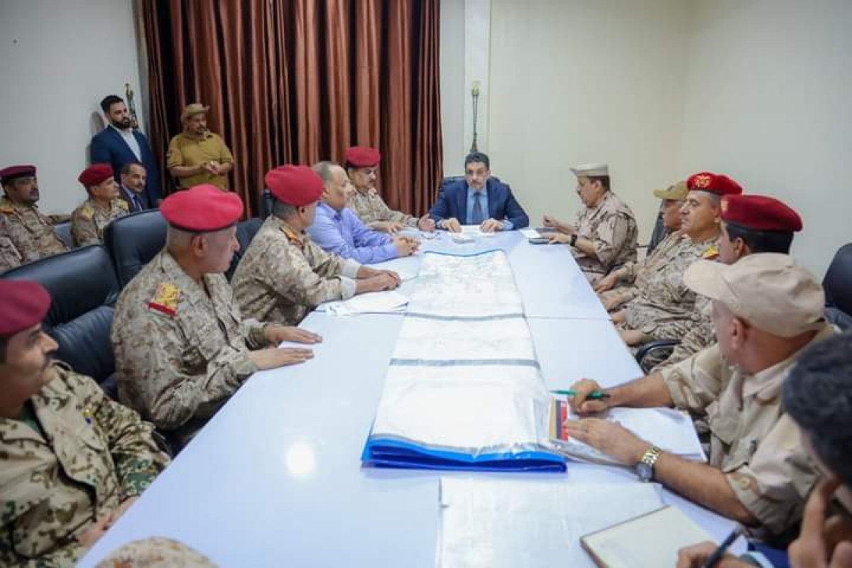 "بن مبارك" يشدد على توحيد جهود المكونات العسكرية ضد الحوثيين ومشروعهم الطائفي