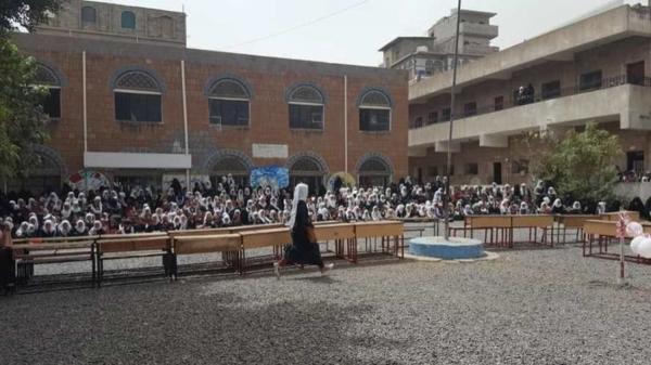 مصادر تربوية: جماعة الحوثي تكثف برامج التعبئة الطائفية في مدارس إب