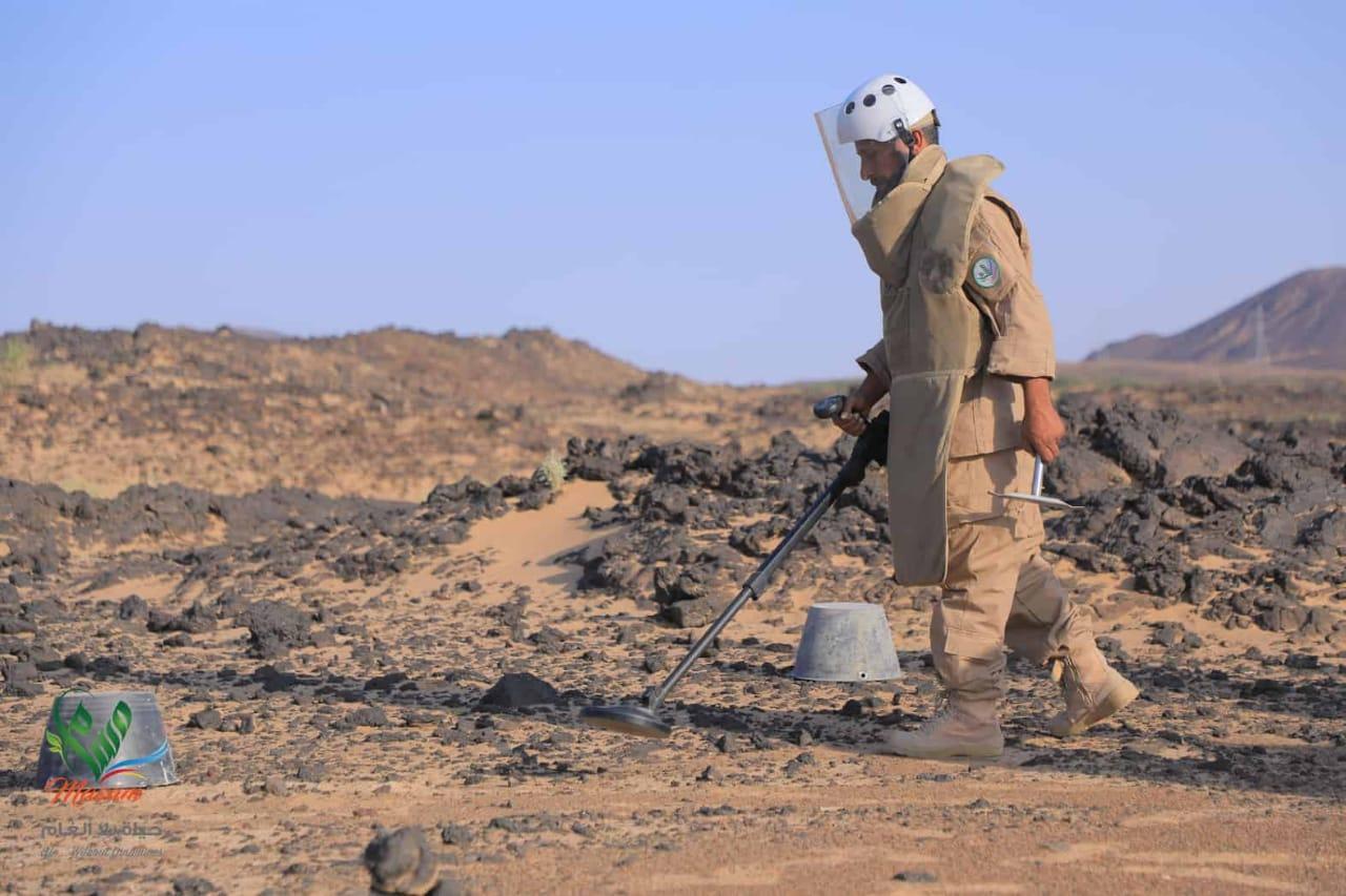 "مسام" يعلن نزع أكثر من 800 لغم وذخيرة غير منفجرة خلال الأسبوع الثالث من الشهر الجاري