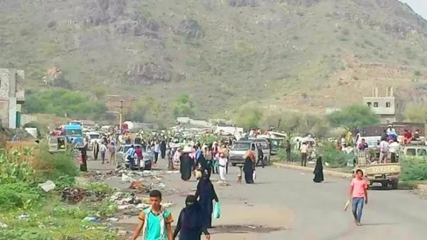 امرأة تفقد حياتها بعد منع مرورها من نقطة تفتيش حوثية شرقي تعز