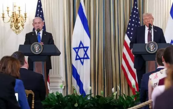 ترامب يعلن خطة لغزة تفكك المقاومة وتمنح إسرائيل غطاءً سياسيًا