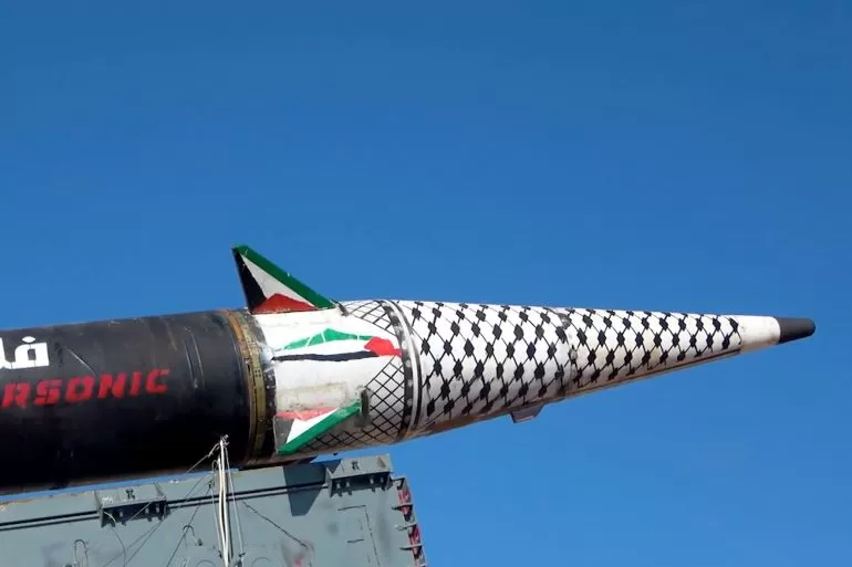 الحوثيون يستأنفون هجماتهم ضد إسرائيل رغم موافقة حماس على خطة وقف الحرب