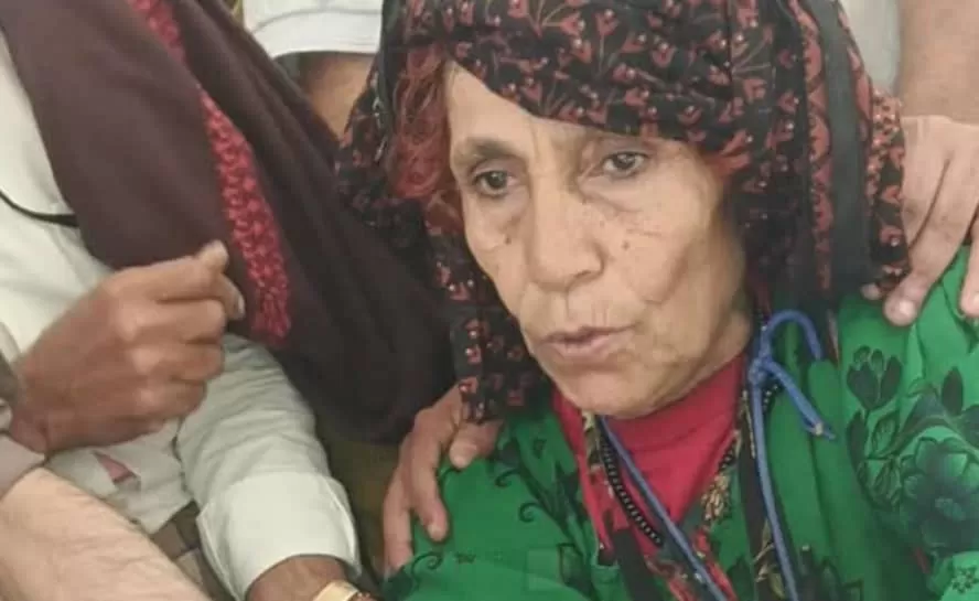 إصابة امرأتين برصاص قناصة الحوثيين في الشقب شرق تعز