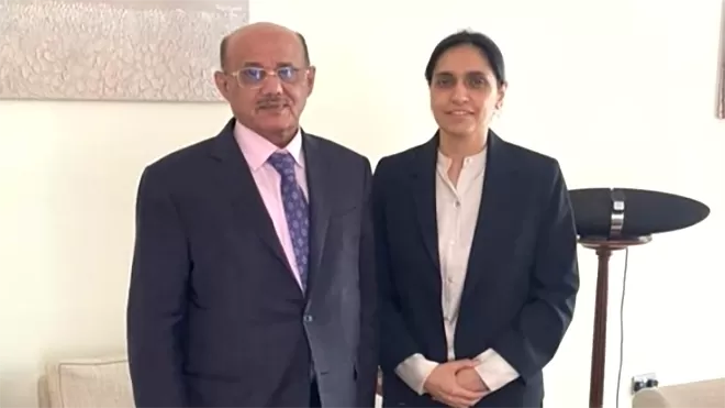 السفيرة البريطانية تدعو لتسريع وتيرة الإصلاحات الاقتصادية في اليمن