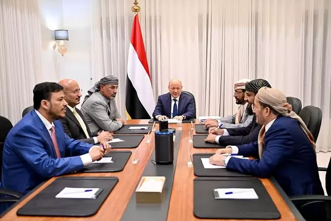 الرئاسي يُقرّ خطة أولويات الإصلاحات الاقتصادية الشاملة في اليمن (وثائق)