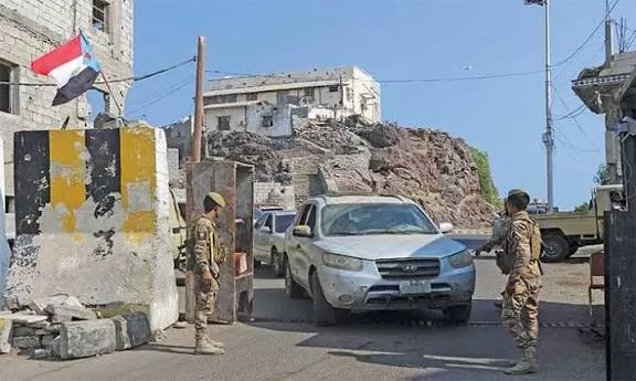 الجيش يؤكد مقتل وإصابة 77 ضابطا وجنديا في اجتياح الانتقالي لحضرموت