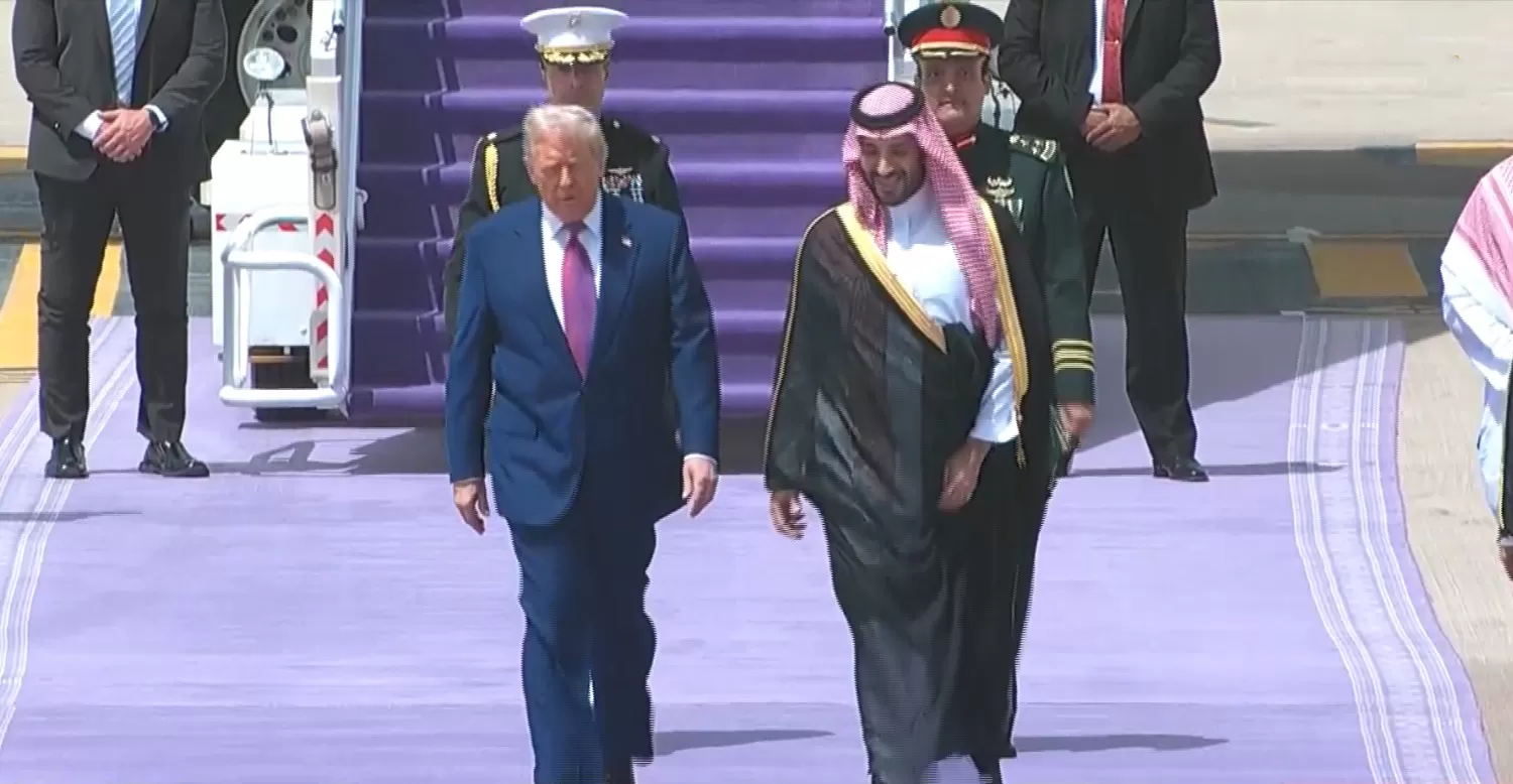 ترامب يستهل جولته في الشرق الأوسط من الرياض في زيارة وُصفت بـ"التاريخية"