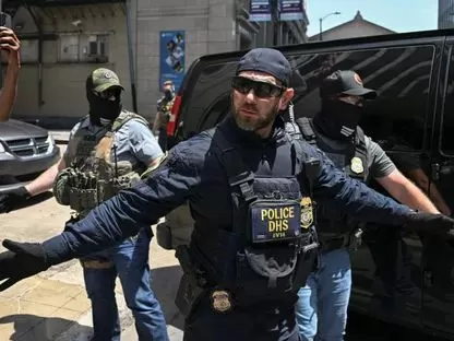 واشنطن تعتقل 11 إيرانيًا بينهم عضو سابق في الحرس الثوري