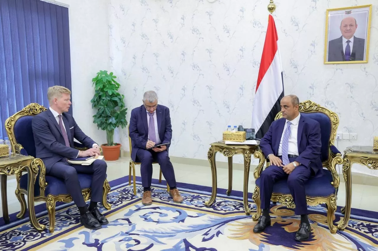غروندبرغ يبحث مع بن بريك استئناف صادرات النفط ويدعو لوفد تفاوضي شامل