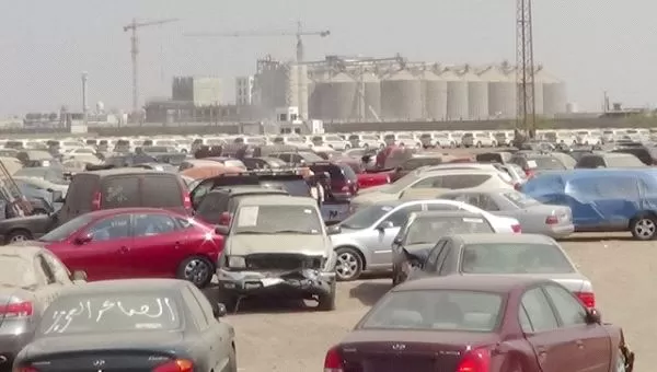 الحوثيون يواصلون ابتزاز مالكي معارض السيارات بذريعة مقاطعة البضائع الأمريكية