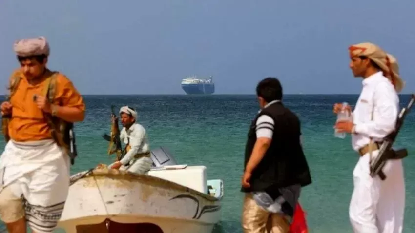 الحوثيون يطالبون بإلغاء آلية التفتيش الأممية ويتوعدون بالتصعيد في البحر الأحمر