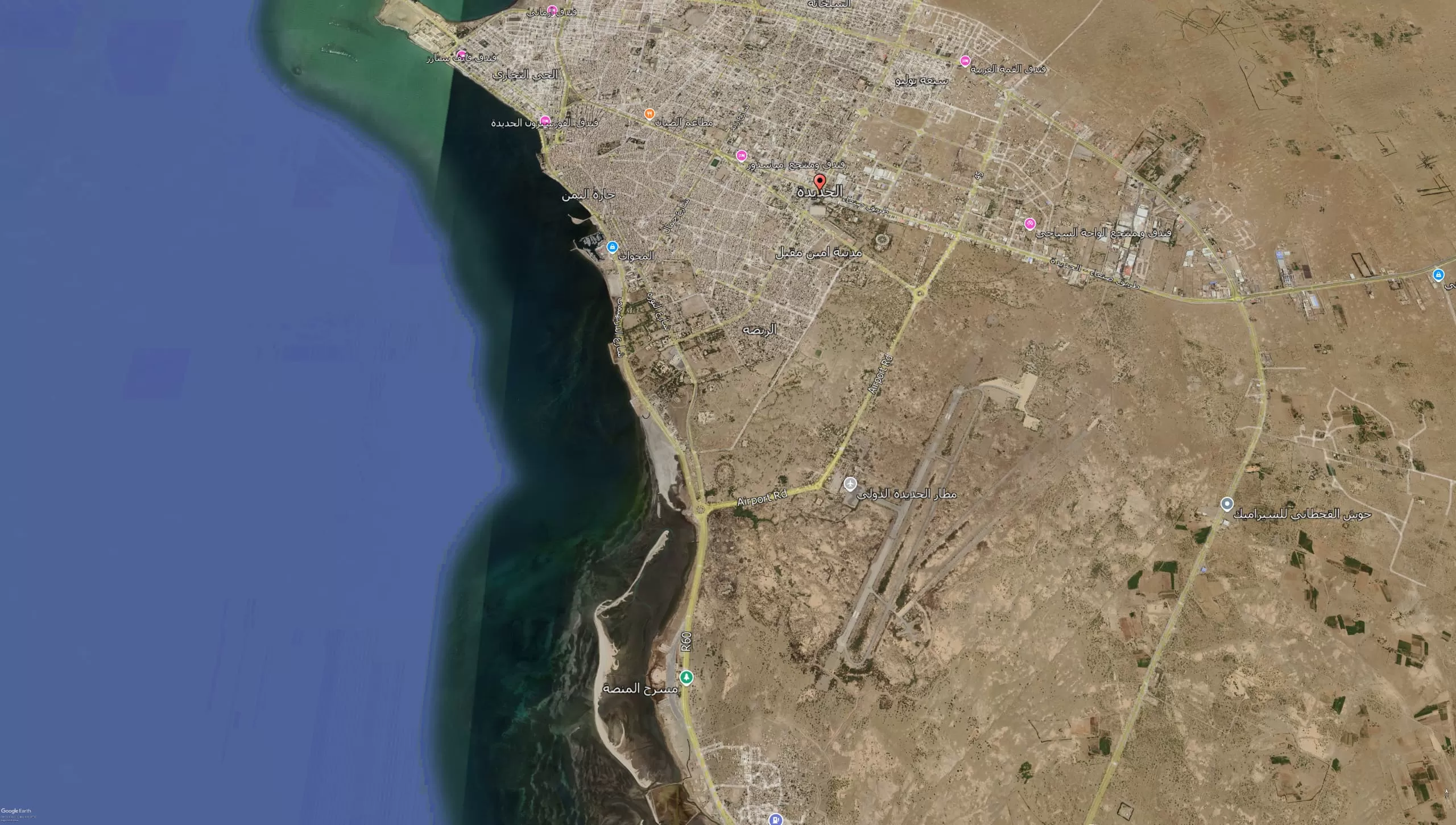 الحوثيون يعزلون مدينة الحديدة بخندق مائي يمتد 30 كيلومتراً استعدادًا لأي هجوم بري