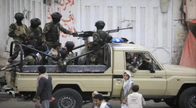 طقم حوثي يدهس معلمًا في الحوبان شرقي تعز ويصيبه بجراح خطيرة