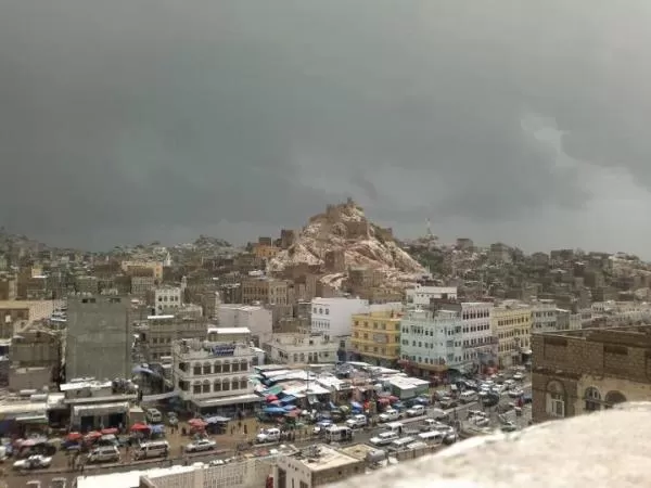 استنفار أمني في البيضاء بعد مقتل مشرف حوثي برصاص شبان محليين