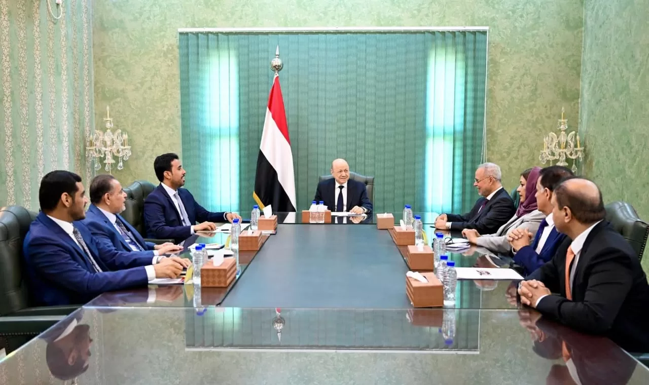 الرئيس العليمي يؤكد التزام الدولة بالإصلاحات وتوحيد الصف لمواجهة الحوثيين