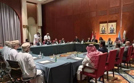 اتفاق في مسقط للإفراج عن نحو 2900 محتجز في اليمن بينهم السياسي قحطان